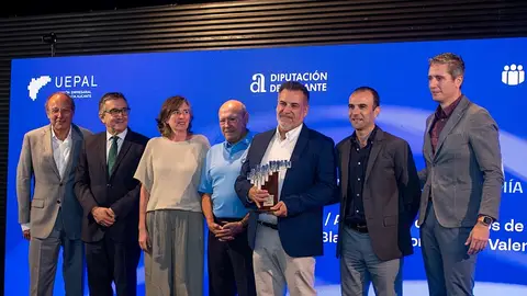 La ACGCBCV recibe el Premio UEPAL por su contribución a la economía La ACGCBCV recibe el Premio UEPAL por su contribución a la economía