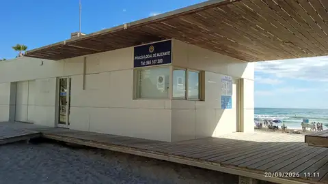 El botiquín de la Playa de San Juan El botiquín de la Playa de San Juan