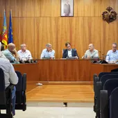 Instante de la reunión entre la Generalitat y el Ayuntamiento sobre el CEIP Virgen de la Puerta Instante de la reunión entre la Generalitat y el Ayuntamiento sobre el CEIP Virgen de la Puerta