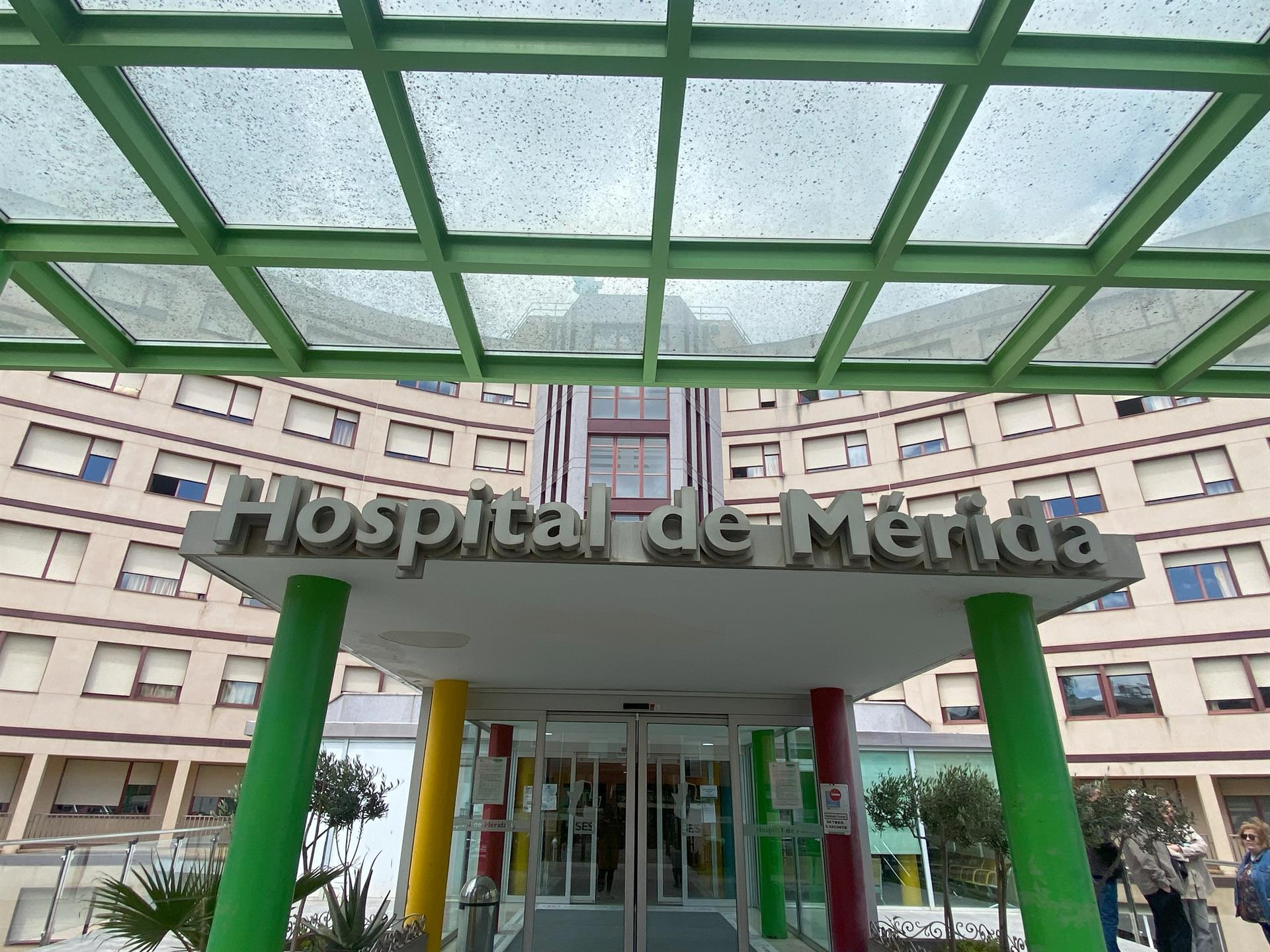 Herida grave una mujer de 82 años tras una colisión por alcance con un tractor en La Zarza Herida grave una mujer de 82 años tras una colisión por alcance con un tractor en La Zarza