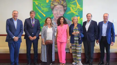 Gullón recibe la visita de Pascual para compartir sinergias del modelo de empresa familiar de Castilla y León .