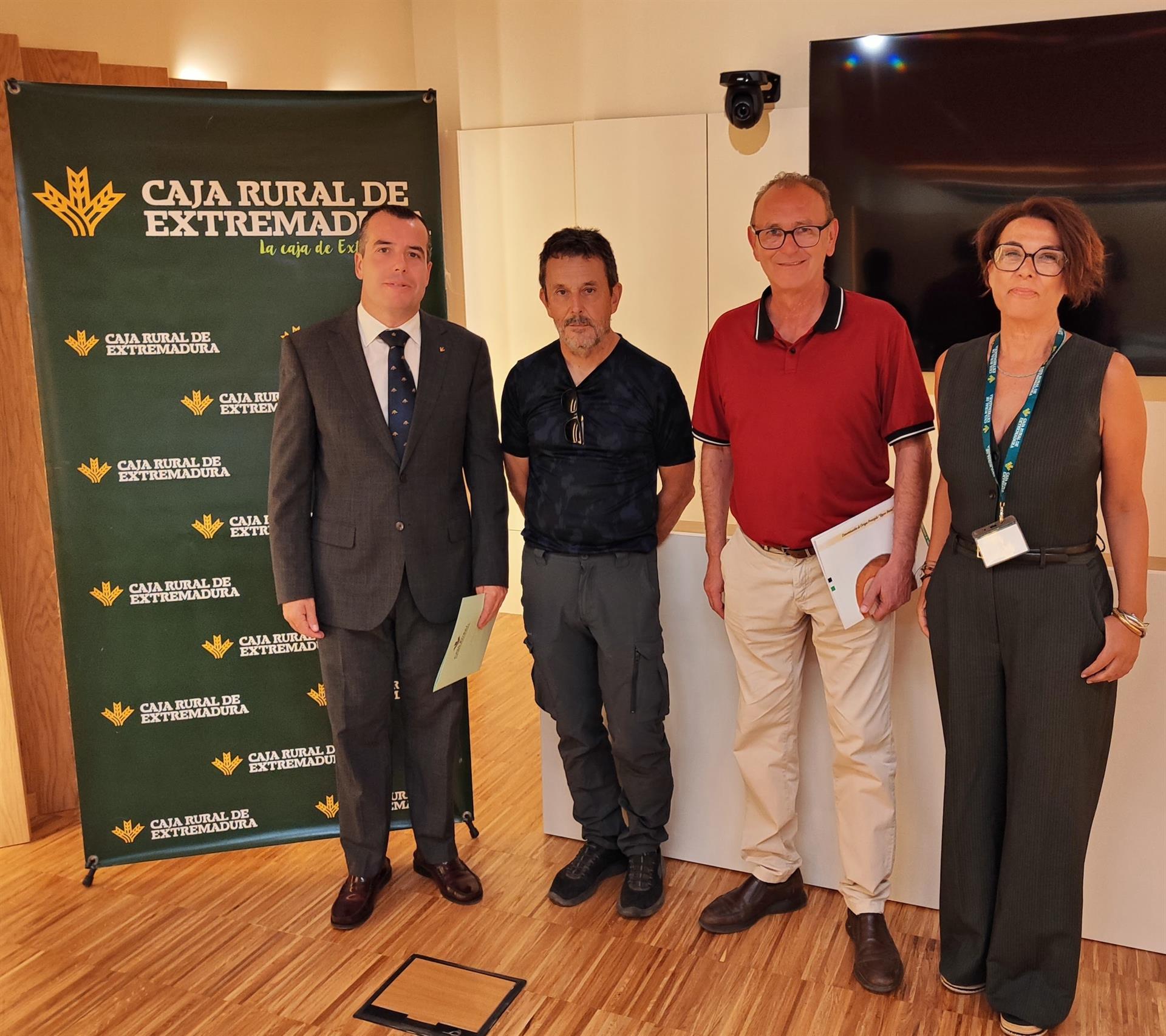 Caja Rural de Extremadura y la DOP Queso Ibores renuevan su colaboración para impulsar jornadas, ferias y Premio Espiga Caja Rural de Extremadura y la DOP Queso Ibores renuevan su colaboración para impulsar jornadas, ferias y Premio Espiga