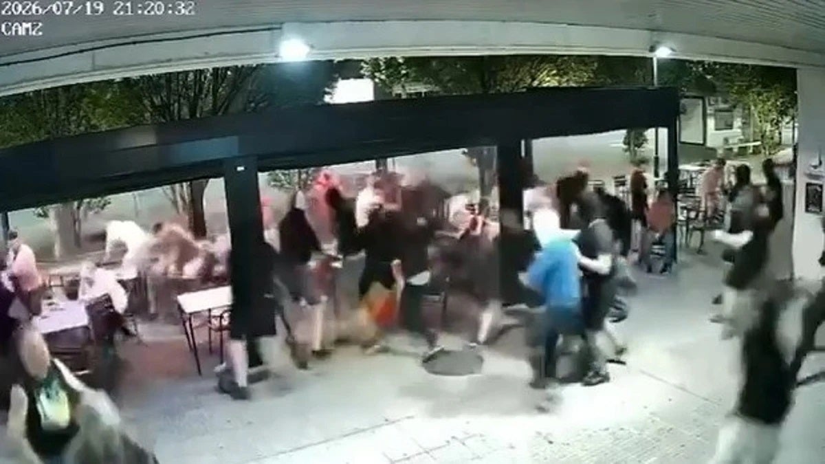 Ocho detenidos por la agresión a un grupo de militares que veían la final del Mundial en Berriozar Ocho detenidos por la agresión a un grupo de militares que veían la final del Mundial en Berriozar