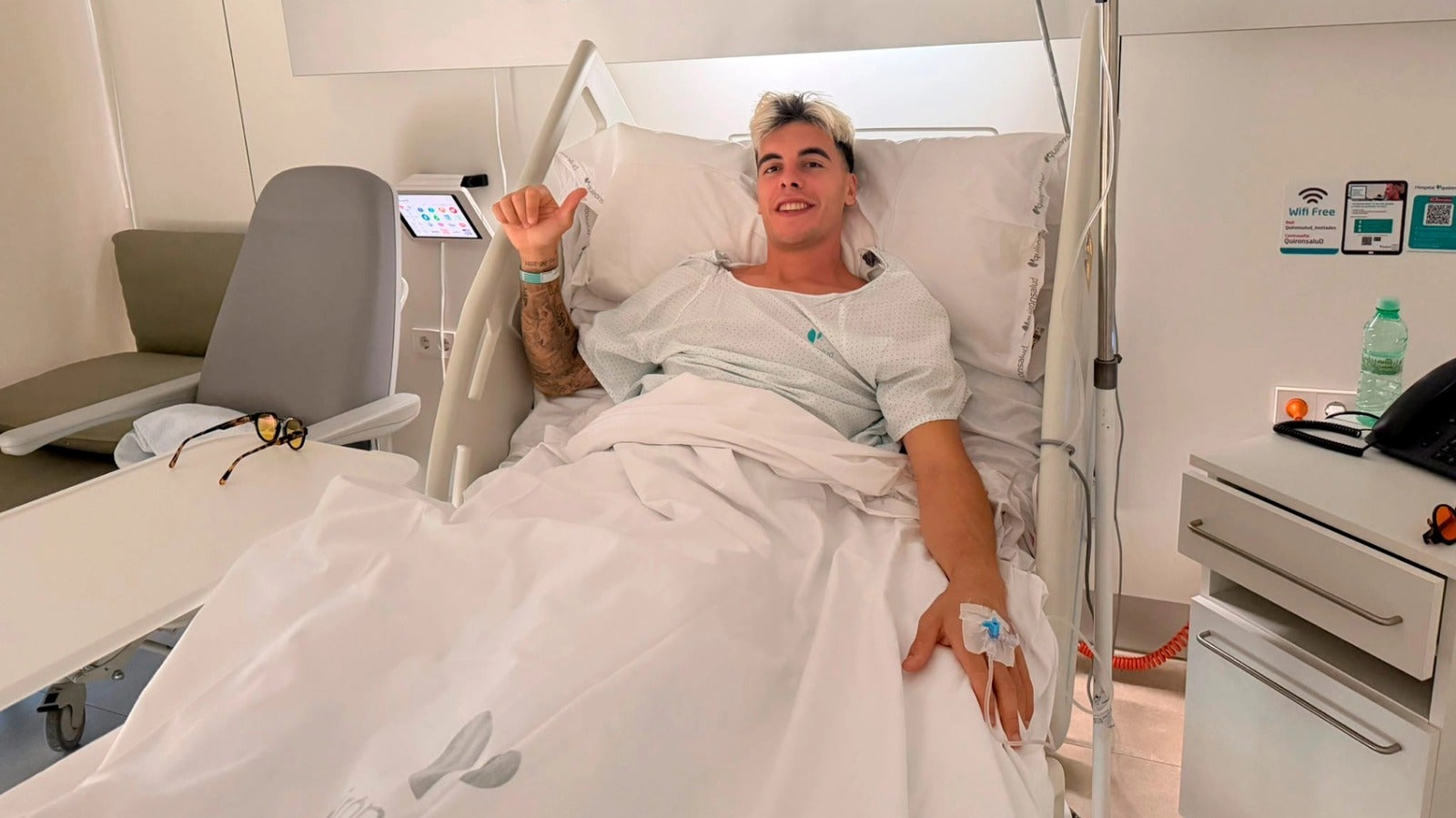 Julen Lobete, jugador del Málaga, operado con éxito Julen Lobete, jugador del Málaga, operado con éxito