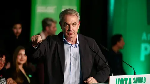 José Luis Rodríguez Zapatero, en un discurso del PSOE en Cádiz José Luis Rodríguez Zapatero, en un discurso del PSOE en Cádiz