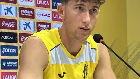 Pau Navarro ya es una realidad: 50 partidos con el Villarreal Pau Navarro ya es una realidad: 50 partidos con el Villarreal