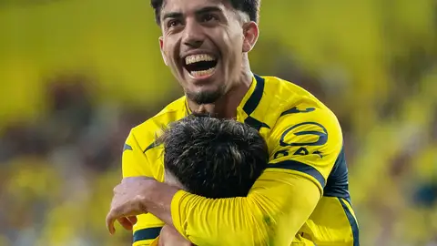 Illias celebra un gol junto a Moleiro Illias celebra un gol junto a Moleiro