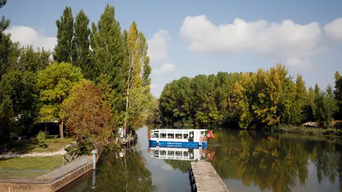 La provincia de Palencia lidera Castilla y León en estancia media del turismo rural hasta agosto .