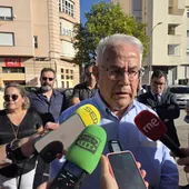 Anselmo Solana critica la "falta de transparencia" del proceso de primarias del PSOE local a la Alcaldía de Badajoz Anselmo Solana critica la "falta de transparencia" del proceso de primarias del PSOE local a la Alcaldía de Badajoz