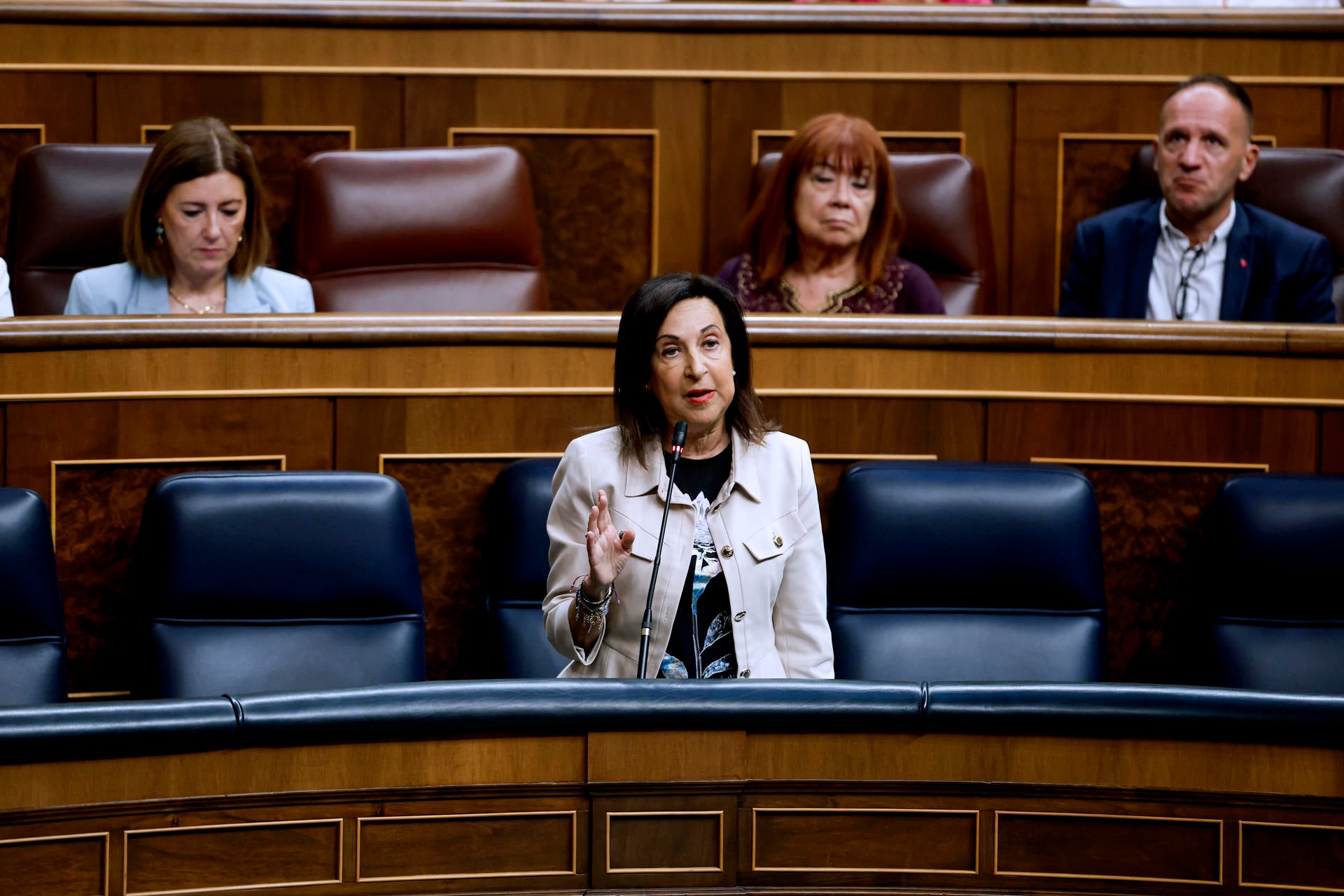 La ministra de Defensa, Margarita Robles, interviene en la sesión de control al Gobierno en el Congreso. La ministra de Defensa, Margarita Robles, interviene en la sesión de control al Gobierno en el Congreso.