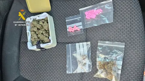 Detenido un hombre de 33 años en Torremocha tras incautarle diversas cantidades de éxtasis y marihuana Detenido un hombre de 33 años en Torremocha tras incautarle diversas cantidades de éxtasis y marihuana