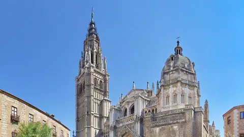 La catedral de Toledo, en cerámica de cuerda seca La catedral de Toledo, en cerámica de cuerda seca