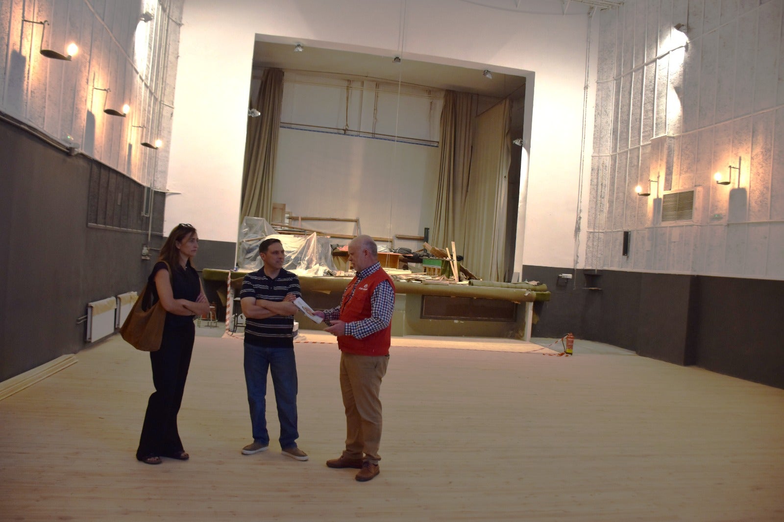 La Diputación de Cuenca aporta 50.000 euros para rehabilitar el antiguo Cine Avenida de Cáritas La Diputación de Cuenca aporta 50.000 euros para rehabilitar el antiguo Cine Avenida de Cáritas