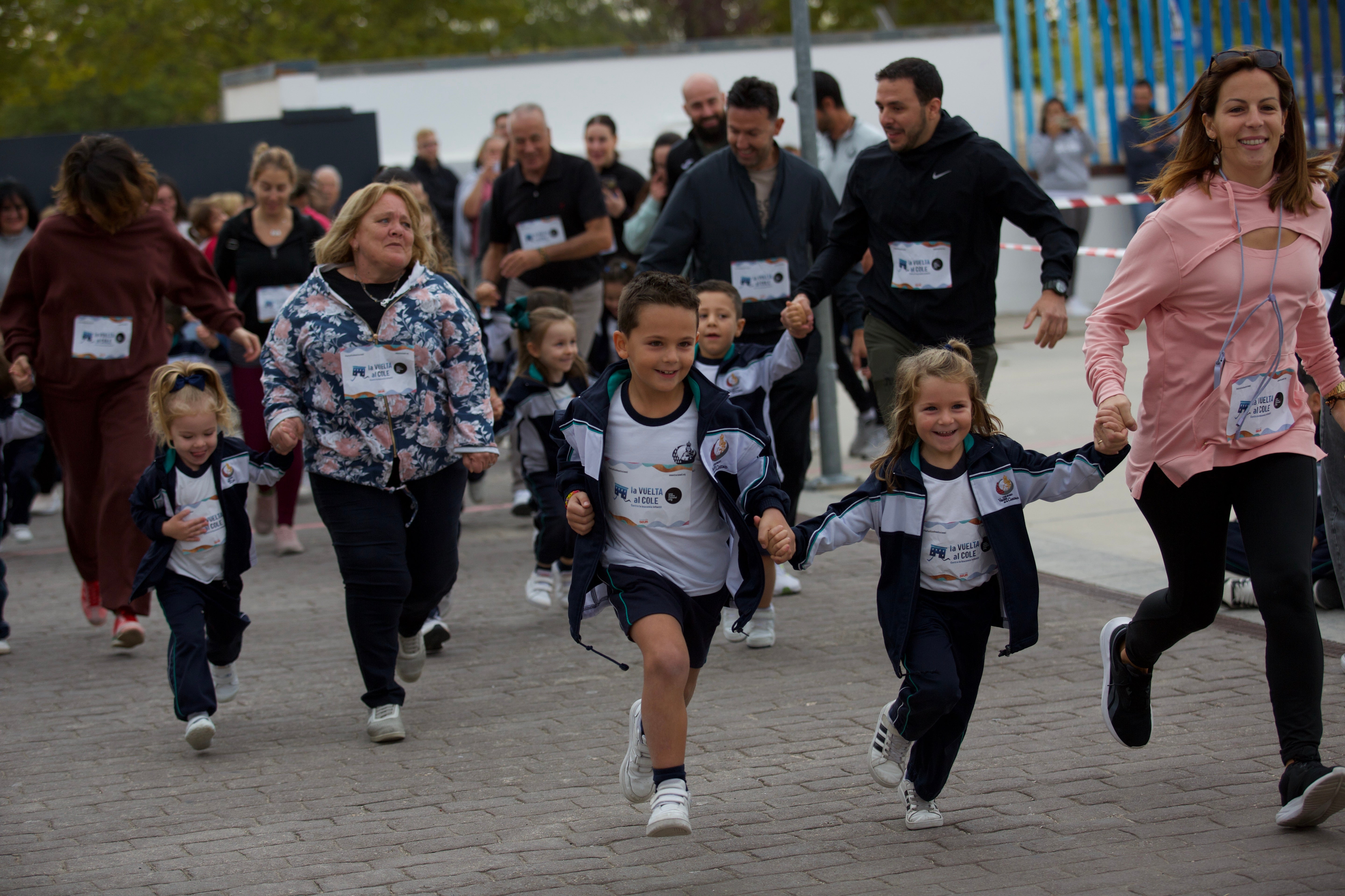 La Fundación Unoentrecienmil abre en Andalucía las inscripciones de la 12ª edición de La Vuelta al Cole, el mayor movimiento escolar contra la leucemia infantil La Fundación Unoentrecienmil abre en Andalucía las inscripciones de la 12ª edición de La Vuelta al Cole, el mayor movimiento escolar contra la leucemia infantil