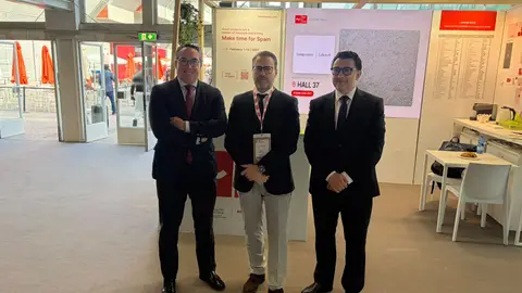 El puerto de Castellón destaca que más del 32% de sus tráficos están vinculados a la cerámica El puerto de Castellón destaca que más del 32% de sus tráficos están vinculados a la cerámica
