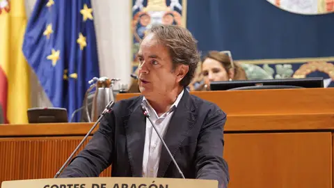 El consejero de Hacienda, Roberto Bermúdez de Castro, ha defendido el techo de gasto ante el parlamento El consejero de Hacienda, Roberto Bermúdez de Castro, ha defendido el techo de gasto ante el parlamento