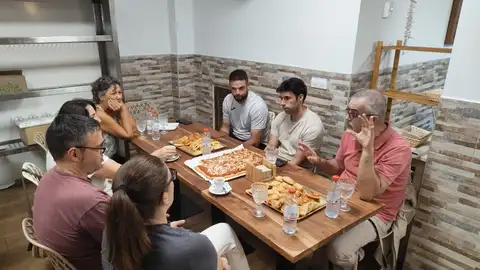 Reunión del grupo que conforma el Proyecto RENT. Reunión del grupo que conforma el Proyecto RENT.