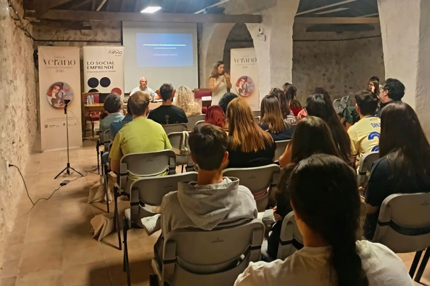 Mota del Cuervo reúne experiencias de emprendimiento joven para demostrar que «se puede» construir un futuro en los pueblos Mota del Cuervo reúne experiencias de emprendimiento joven para demostrar que «se puede» construir un futuro en los pueblos