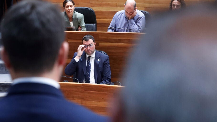 Adri&aacute;n Barb&oacute;n en el debate de orientaci&oacute;n pol&iacute;tica