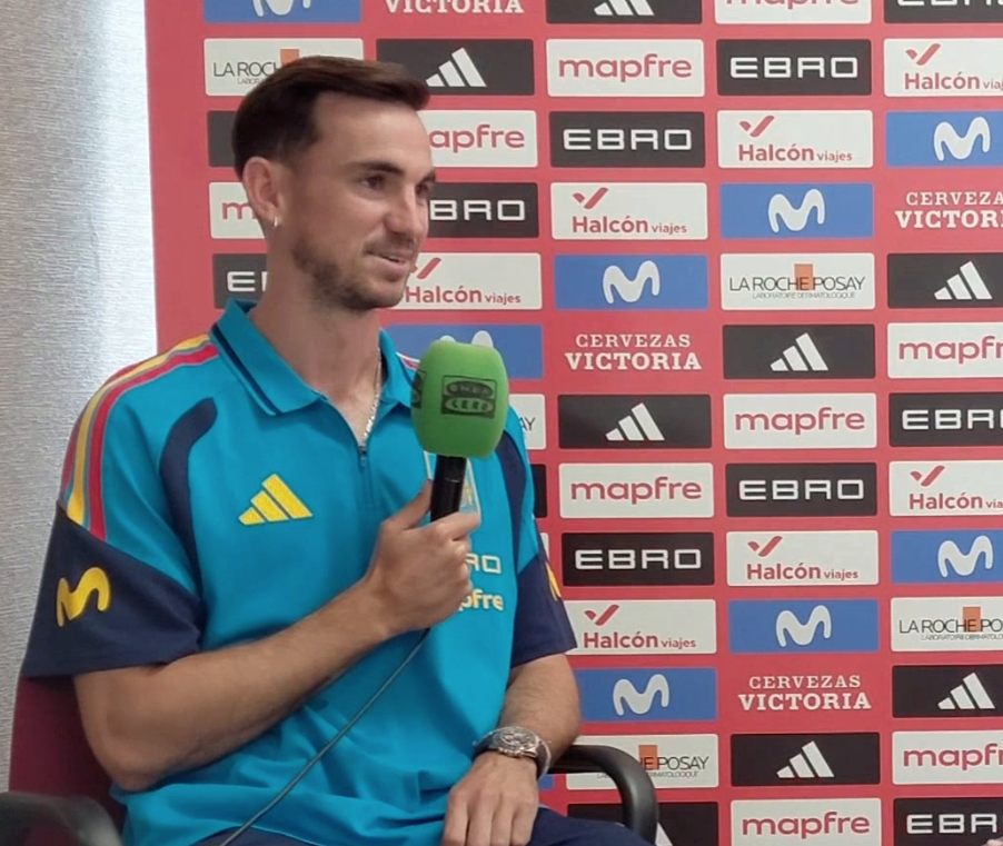 Fabián recuerda en Radioestadio Noche el sacrificio que hizo su madre por él: "Siempre miró por mi felicidad" Fabián recuerda en Radioestadio Noche el sacrificio que hizo su madre por él: "Siempre miró por mi felicidad"