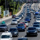 Decenas de coches en un atasco en la A-6