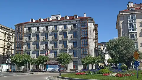 Fachada de la Oficina de Proyectos Europeos (OPE) de Cantabria Fachada de la Oficina de Proyectos Europeos (OPE) de Cantabria