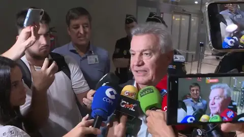 Javier Aguirre llega a Valencia: "Vengo por la institución" Javier Aguirre llega a Valencia: "Vengo por la institución"