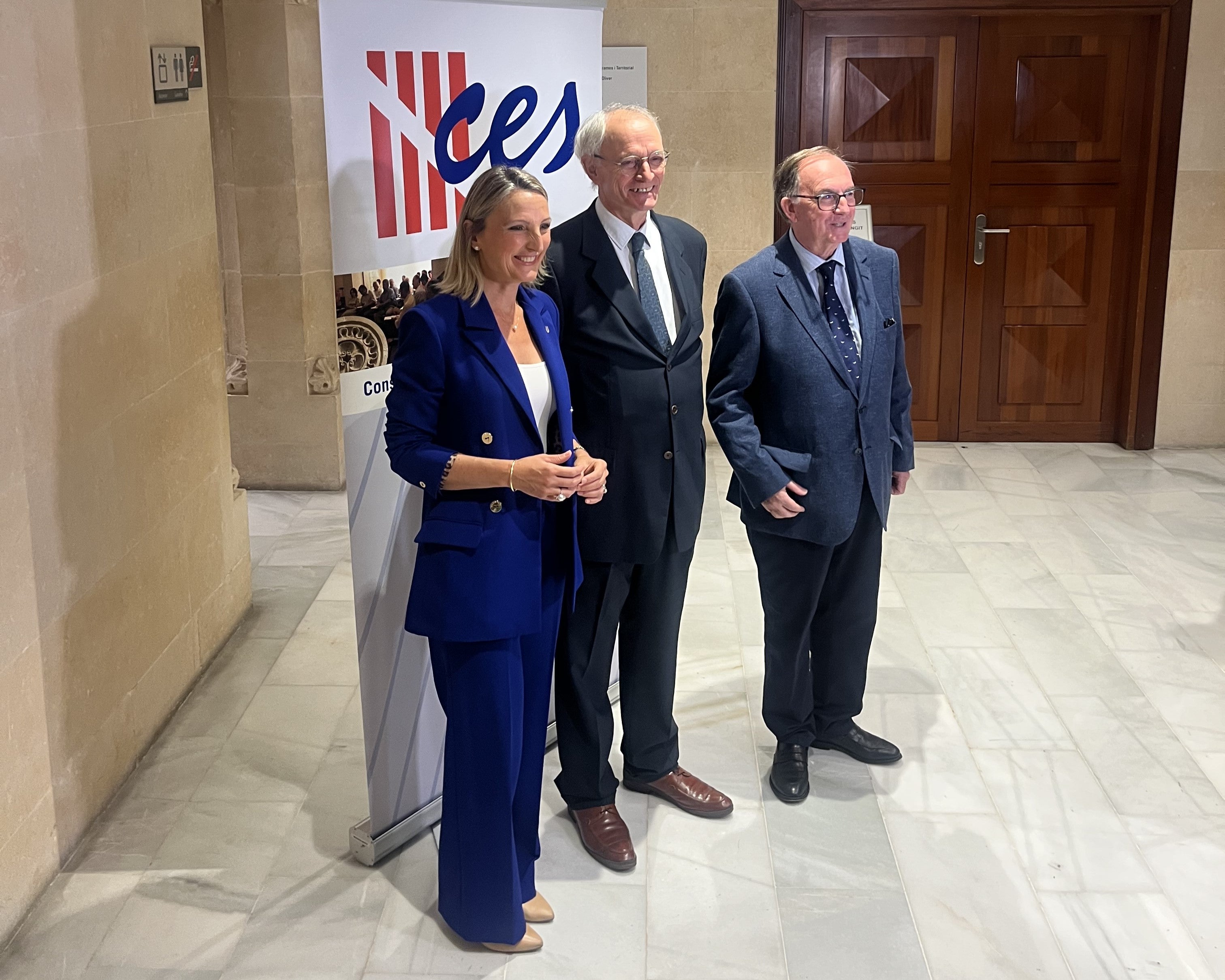 Baleares es la comunidad con mayor porcentaje de población inmigrante sobre la población residente Baleares es la comunidad con mayor porcentaje de población inmigrante sobre la población residente