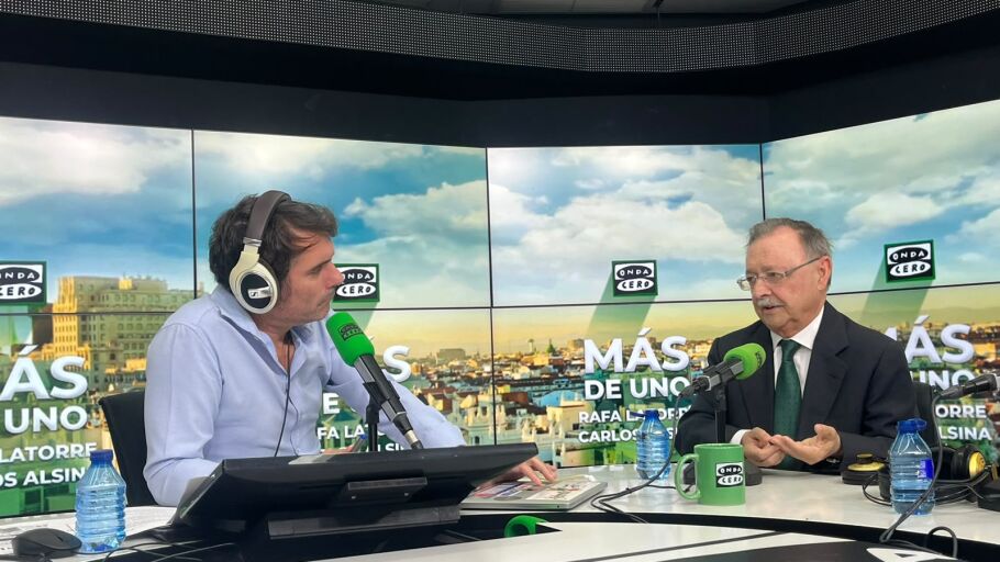 Juan Jes&uacute;s Vivas durante la entrevista con Rafa Latorre en M&aacute;s de uno