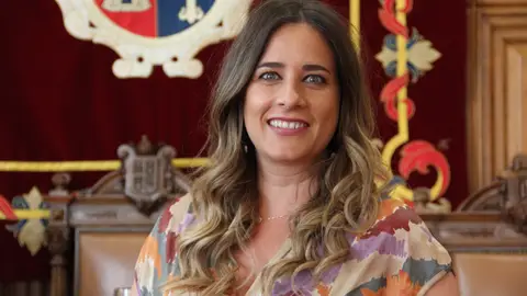 Fiscalía archiva la denuncia contra Laura Lombraña por la adjudicación de un chalé protegido .