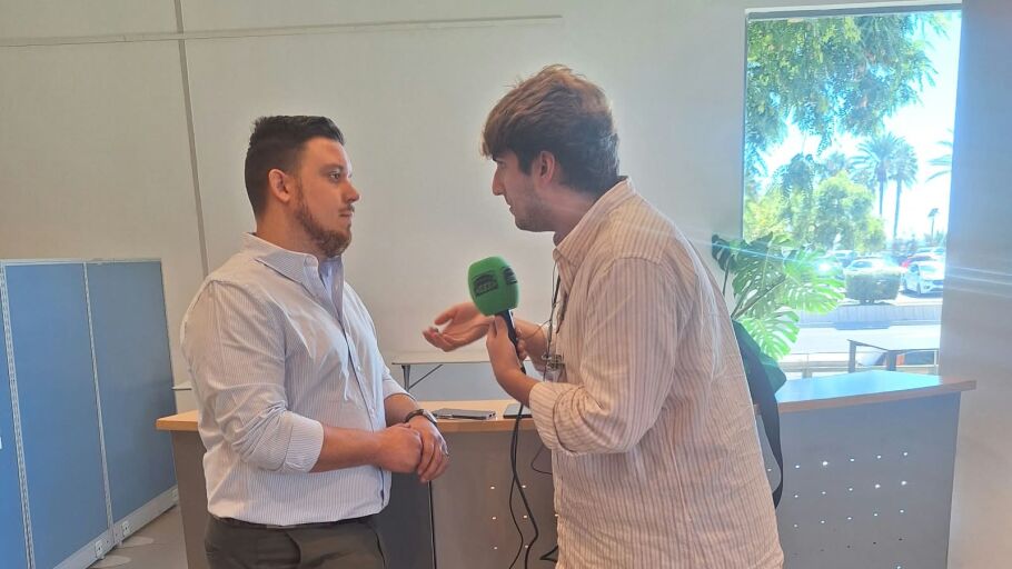 Ra&uacute;l Leal, trabajador social