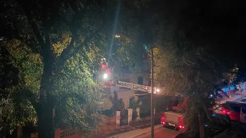 Los bombreos de Palma actúan en Can Pastilla Bomberos