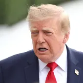 El presidente de Estados Unidos, Donald Trump, antes de subir al helicóptero El presidente de Estados Unidos, Donald Trump, antes de subir al helicóptero