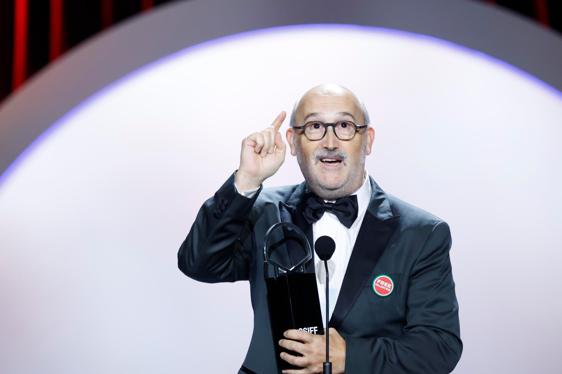 Javier Cámara logra la Concha de Plata a la mejor interpretación de reparto por su papel en la película ´5 minutos mas´ Javier Cámara logra la Concha de Plata a la mejor interpretación de reparto por su papel en la película ´5 minutos mas´