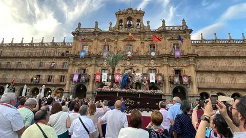 La Borriquilla, en la Plaza Mayor, sin ser Domingo de Ramos La Borriquilla, en la Plaza Mayor, sin ser Domingo de Ramos
