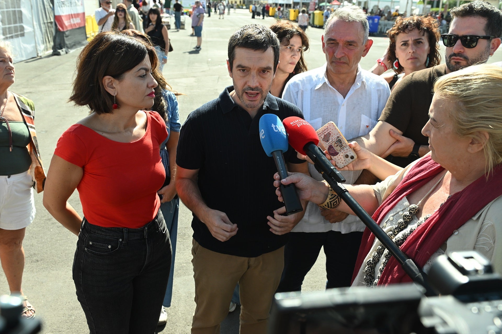 Sumar no irá al próximo Consejo de Ministros si no incluye medidas efectivas de vivienda: "No valen parches" Sumar no irá al próximo Consejo de Ministros si no incluye medidas efectivas de vivienda: "No valen parches"