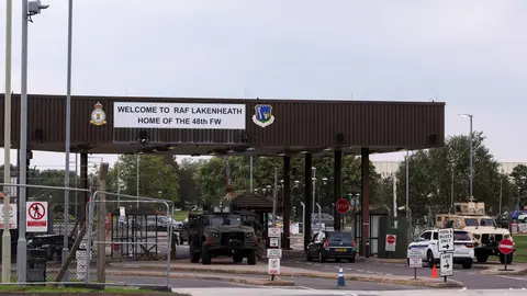 Entrada de la base aérea de Fairford Entrada de la base aérea de Fairford