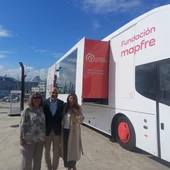 Adrián Gutiérrez, de Fundación Mapfre, entre Paca Luengo e Isabel Botana, de FEGEREC Adrián Gutiérrez, de Fundación Mapfre, entre Paca Luengo e Isabel Botana, de FEGEREC