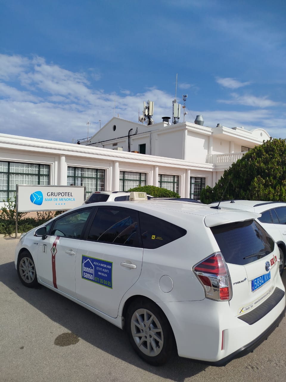 Los taxistas de Menorca desconvocan el paro tras el compromiso del Consell de revisar las tarifas Los taxistas de Menorca desconvocan el paro tras el compromiso del Consell de revisar las tarifas