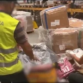 Intervenidas 10.600 prendas falsificadas en la provincia procedentes de envíos internacionales Intervenidas 10.600 prendas falsificadas en la provincia procedentes de envíos internacionales