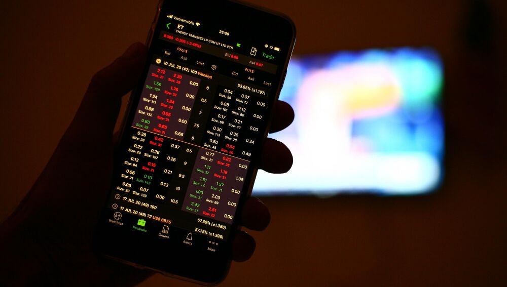 El economista Pablo Gil reúne a expertos en finanzas e IA en "Invertir en el Mañana"