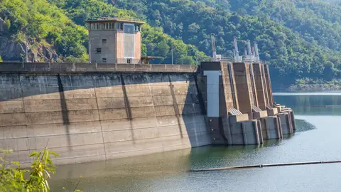 Imagen de un embalse Imagen de un embalse