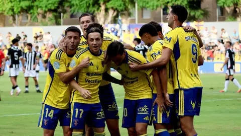 El Orihuela CF paga sus errores ante el Castellón B pese a un buen inicio de partido Fútbol
