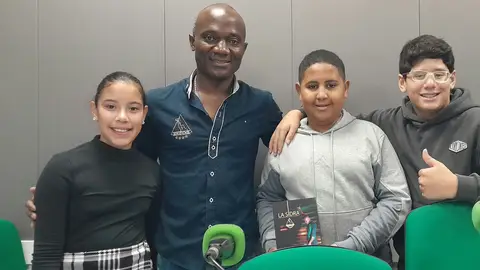 Salvador Ondó con Ana Sophia, Mohamed y Sebastián Salvador Ondó con Ana Sophia, Mohamed y Sebastián