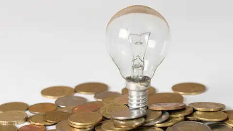 El INCOEX recomienda utilizar el código QR de la factura eléctrica para comparar tarifas El INCOEX recomienda utilizar el código QR de la factura eléctrica para comparar tarifas