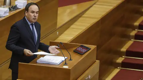El president de la Generalitat Valenciana, Juanfran Pérez Llorca, interviene durante el Debate de Política General de la Comunitat Valenciana, en les Corts Valencianes. El president de la Generalitat Valenciana, Juanfran Pérez Llorca, interviene durante el Debate de Política General de la Comunitat Valenciana, en les Corts Valencianes.