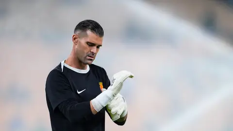 Iván Cuellar en un calentamiento previo al partido contra el Real Betis en 2025 Iván Cuellar en un calentamiento previo al partido contra el Real Betis en 2025