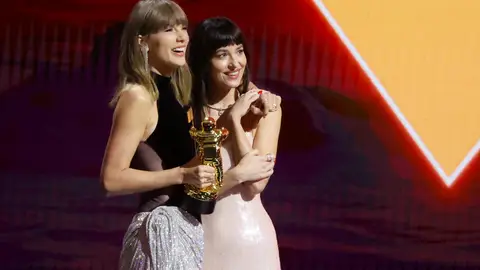 Lista completa de ganadores de los MTV VMAs 2026 Taylor Swift y Dakota Johnson MTV VMAs 2026