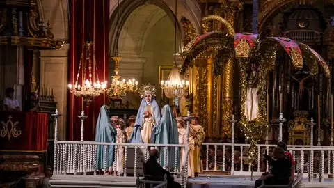 Representación del Misteri d'Elx en la Basílica de Santa María de Elche. Representación del Misteri d'Elx en la Basílica de Santa María de Elche.