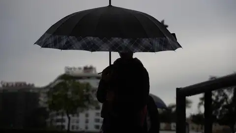 El 112 Extremadura amplía a alerta naranja por lluvias este lunes en las Vegas del Guadiana y varias comarcas de Cáceres El 112 Extremadura amplía a alerta naranja por lluvias este lunes en las Vegas del Guadiana y varias comarcas de Cáceres